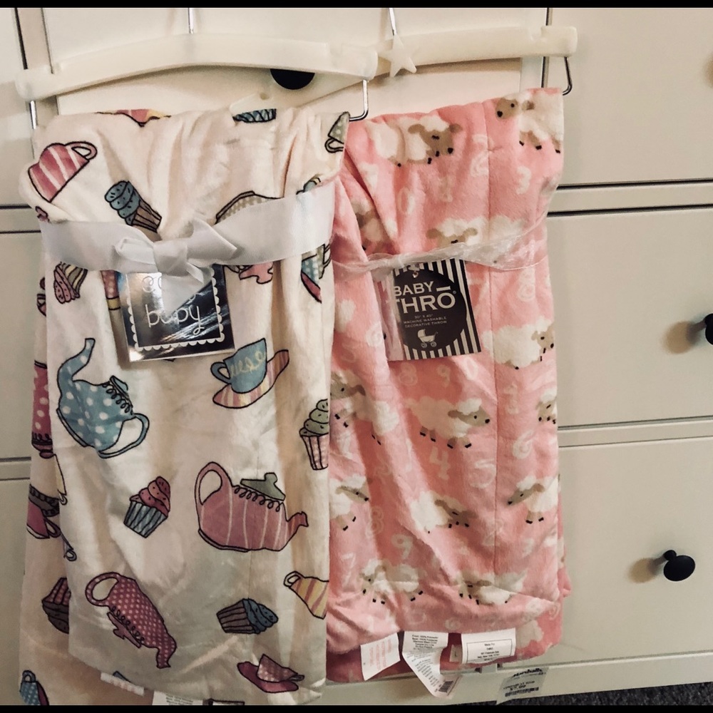 Baby girl blanket set